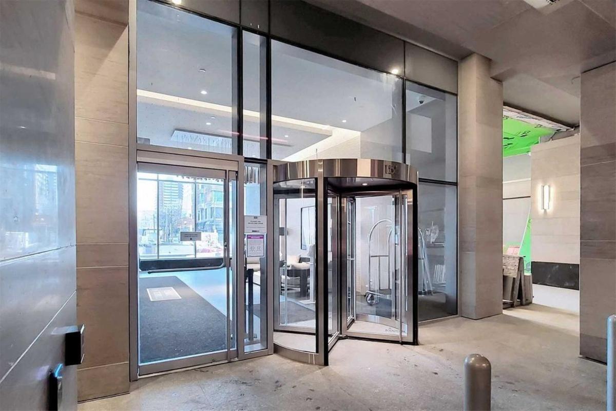 2 Bedroom Plus Den Condo Τορόντο Εξωτερικό φωτογραφία